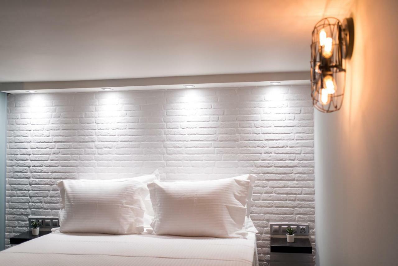 פוטוס Oinoelia Luxury Suites & Residence מראה חיצוני תמונה