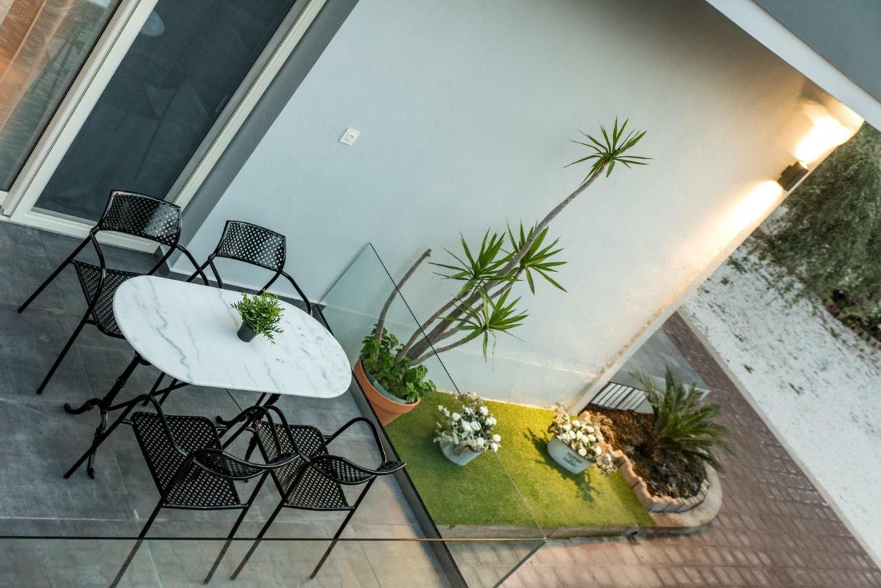 פוטוס Oinoelia Luxury Suites & Residence מראה חיצוני תמונה