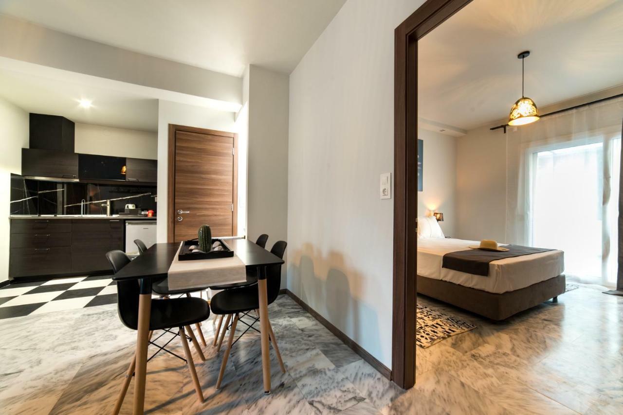 פוטוס Oinoelia Luxury Suites & Residence מראה חיצוני תמונה