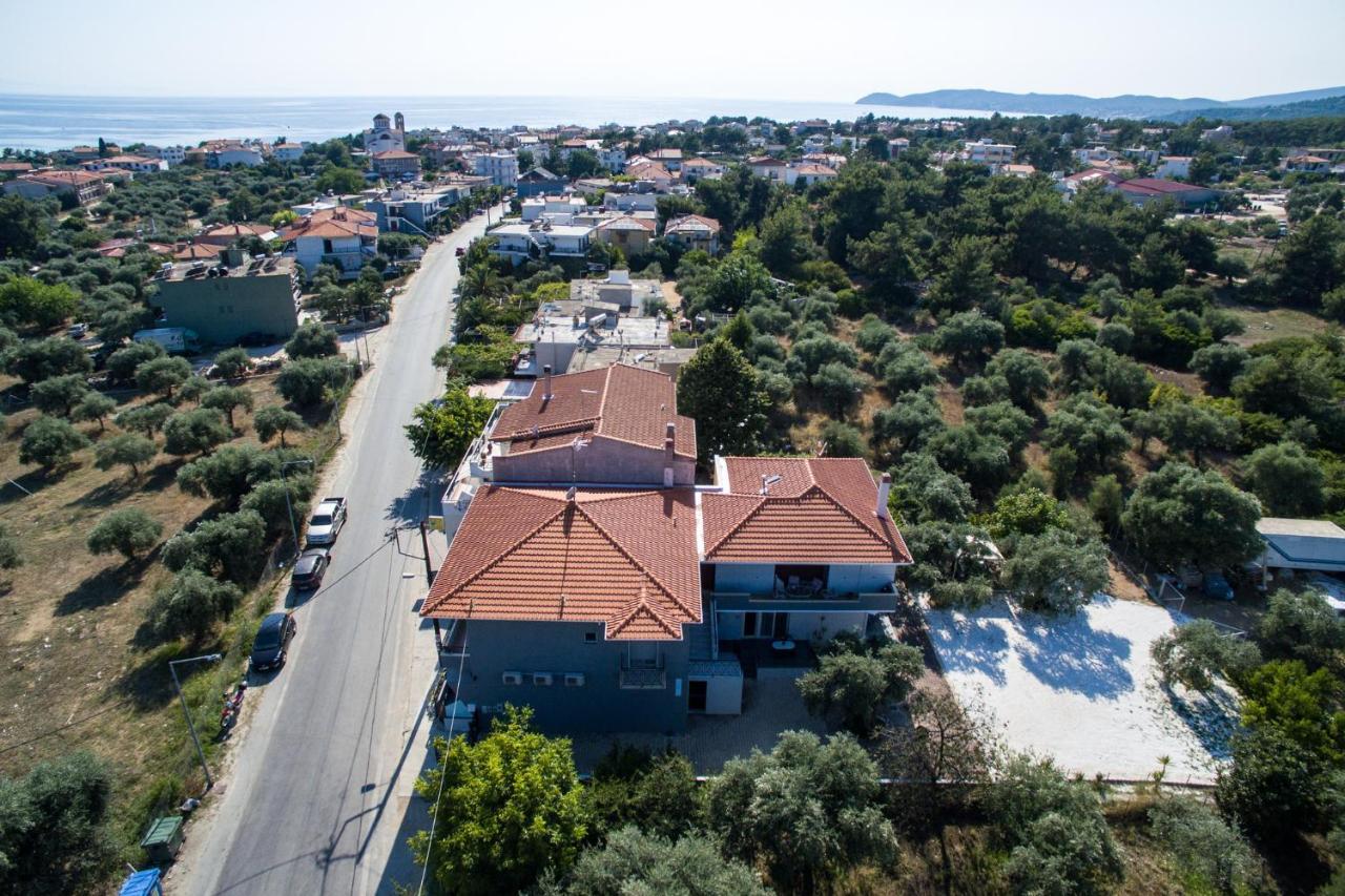 פוטוס Oinoelia Luxury Suites & Residence מראה חיצוני תמונה
